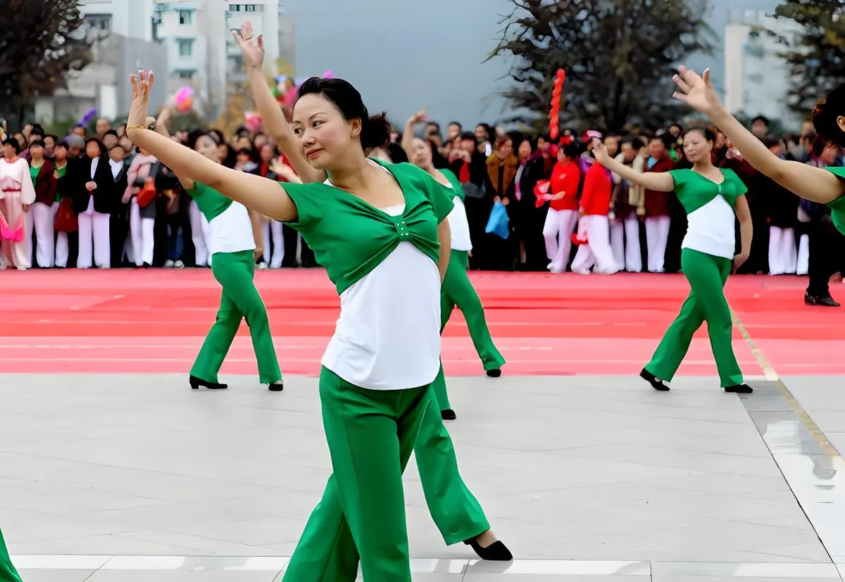广场舞歌曲通用舞蹈音乐mp3下载_中老年人广场舞视频mp4打包下载